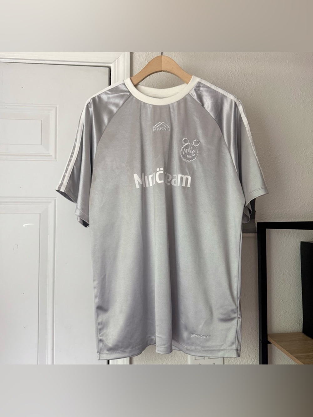 MINI CREAM silver athletic jersey sports varsity logo soccer‎ raglan tee t-shirt